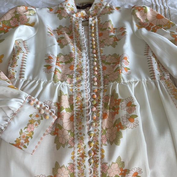 Floral Long Sleeve Dress - Picture 10 of 14